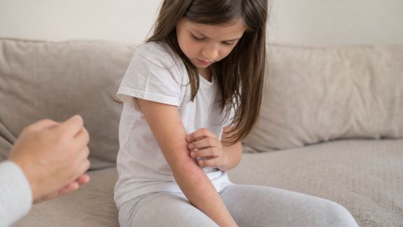 Dermatite atopique chez l’enfant : solutions concrètes pour apaiser les crises