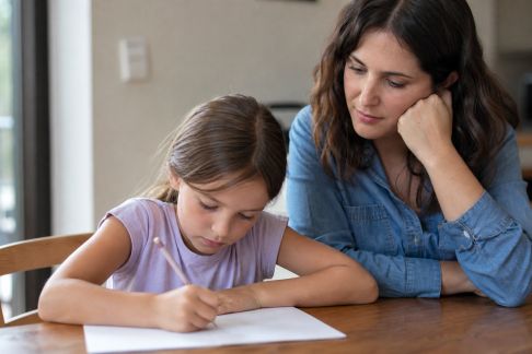 Réussite scolaire : erreurs fréquentes à éviter dans l'accompagnement parental