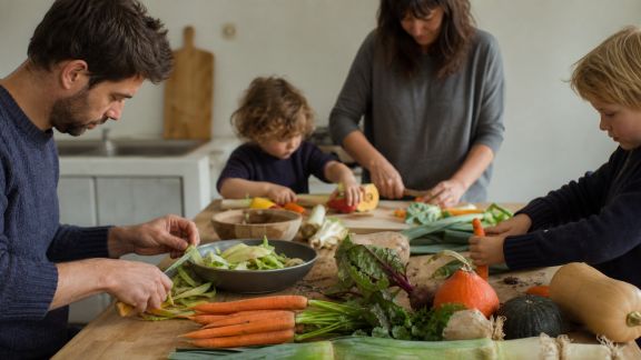 Préparer des plats de saison en famille : comment s’organiser selon les produits du marché