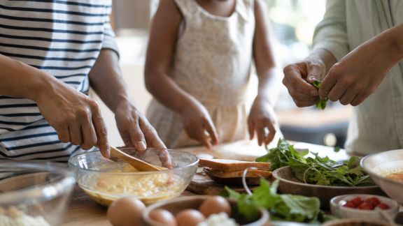 Créer une routine cuisine du dimanche : rituels pour bien démarrer la semaine en famille
