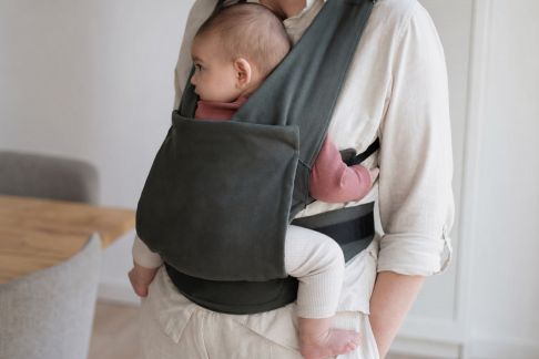 Le portage physiologique : bien choisir et utiliser son porte-bébé au quotidien