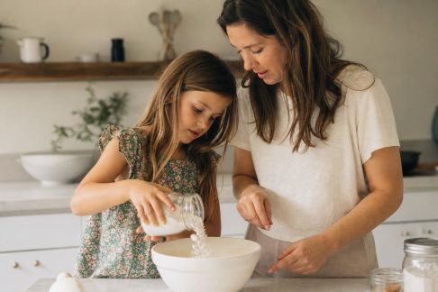 Découvrir la cuisine du monde avec ses enfants : mini-ateliers ludiques à la maison
