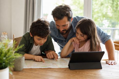 Préparer un itinéraire musées et parcs pour familles curieuses en ville