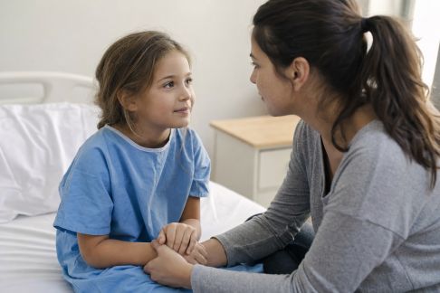 Préparer son enfant à l’hospitalisation : conseils pour limiter l’angoisse