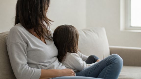 Réagir face aux critiques extérieures sur son style parental avec sérénité