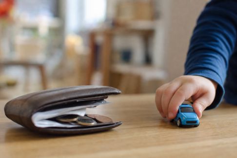 Astuces pour mieux gérer les frais imprévus liés aux enfants